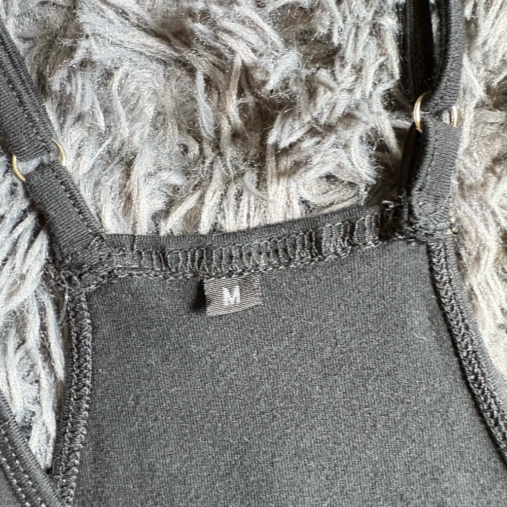 Black Sleeveless Romper - Picture 5 of 7